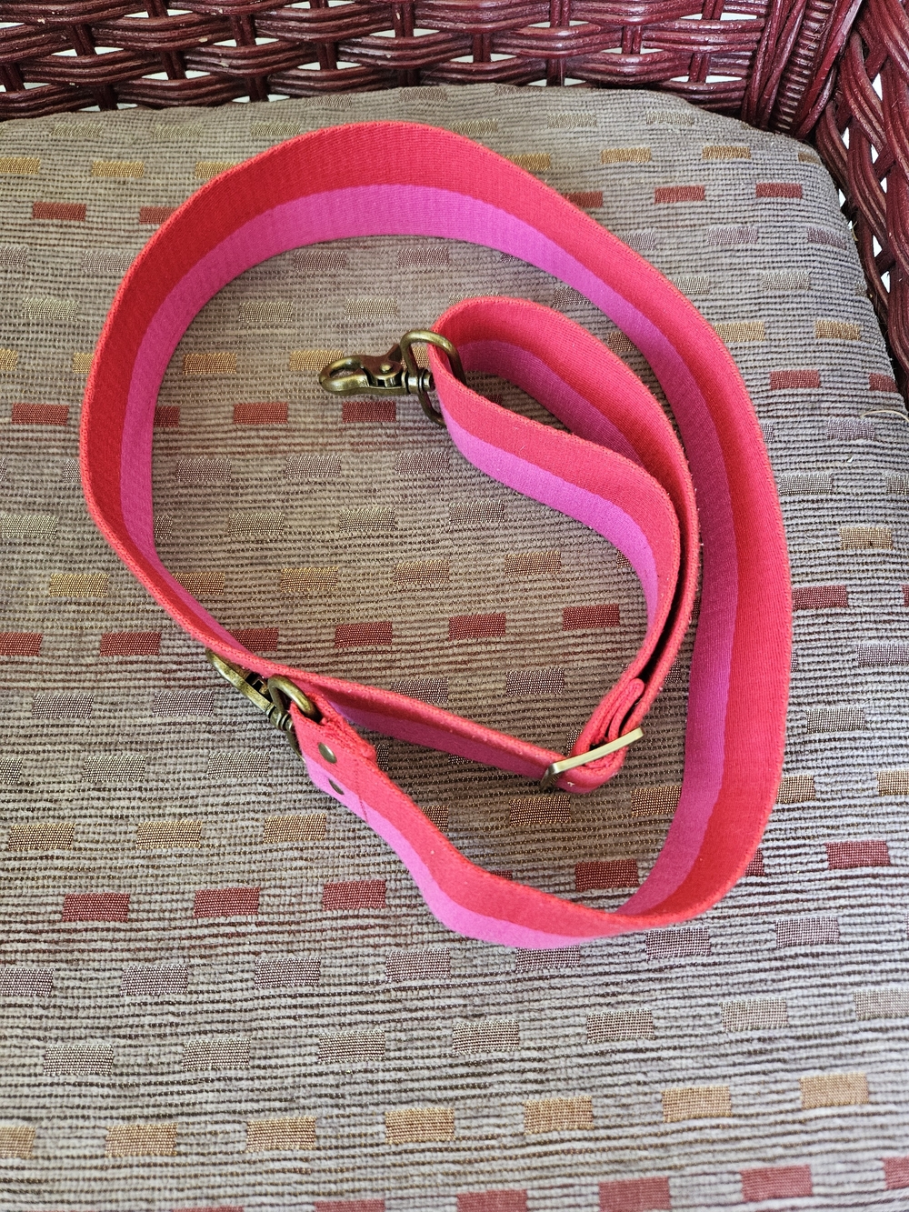 Parker Thatch Adjustable Pink and Red Stripe Crossbody Strap - Picture 2 of 6